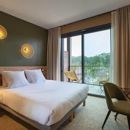 Le Bout Du Parc De Hotel