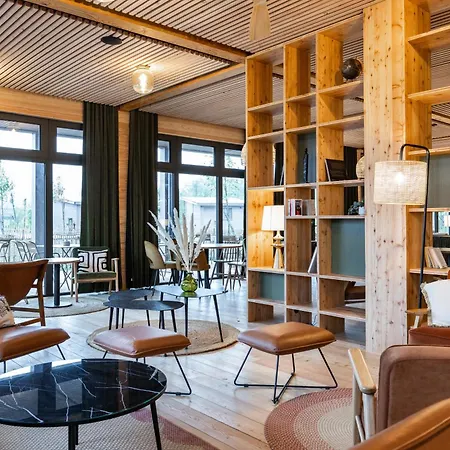 Le Bout Du Parc De Hotel Versailles